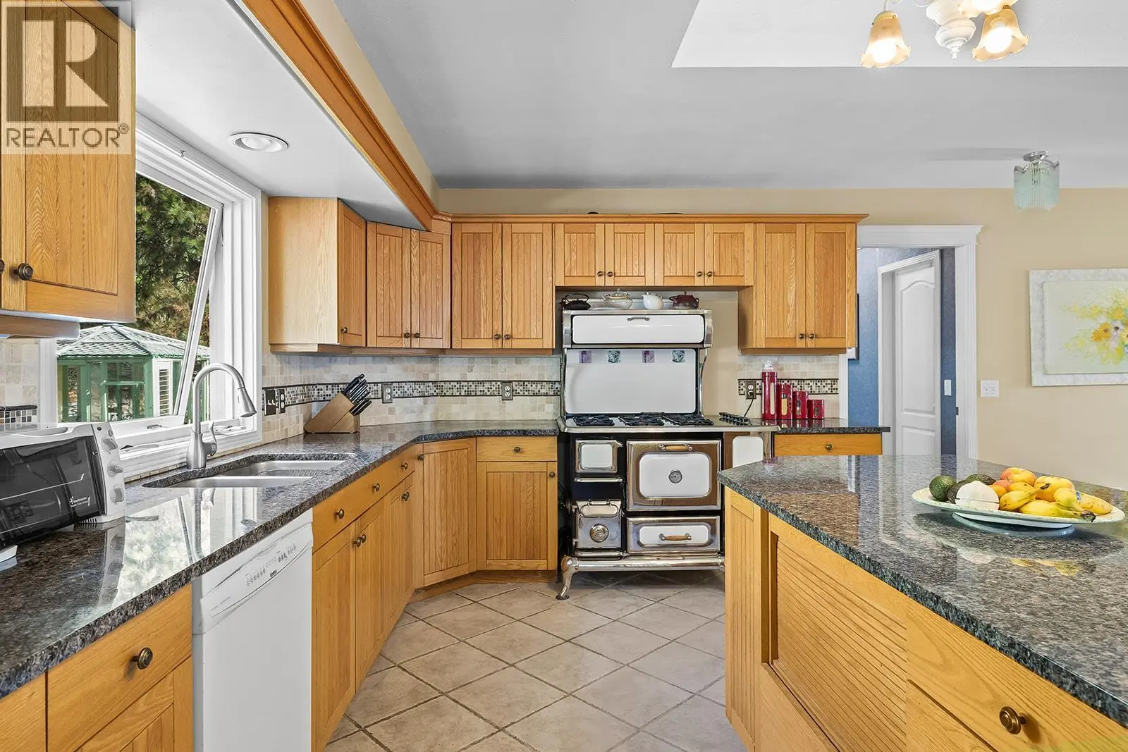 1282 Lakeview Cove Place. West Kelowna, British Columbia