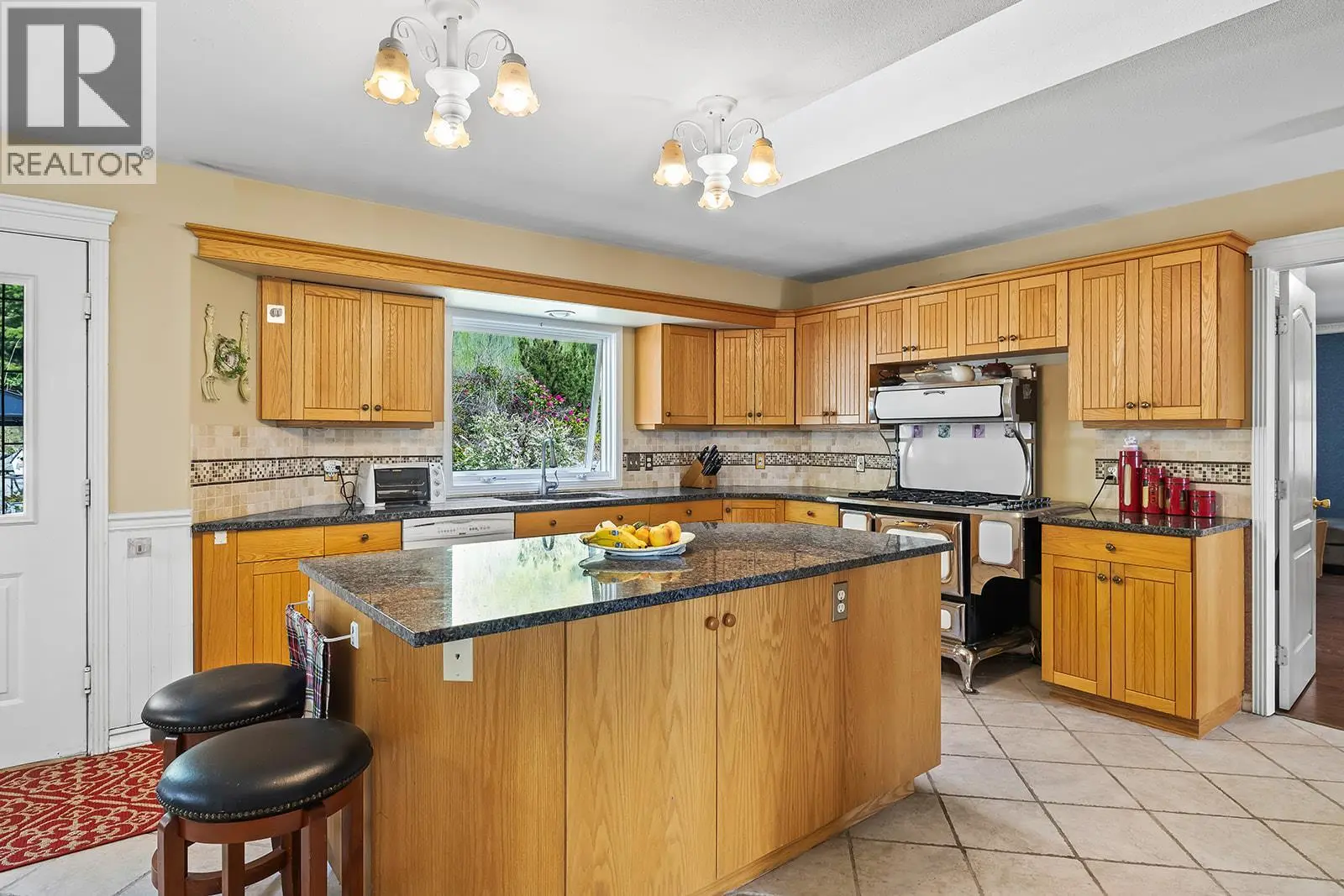 1282 Lakeview Cove Place. West Kelowna, British Columbia