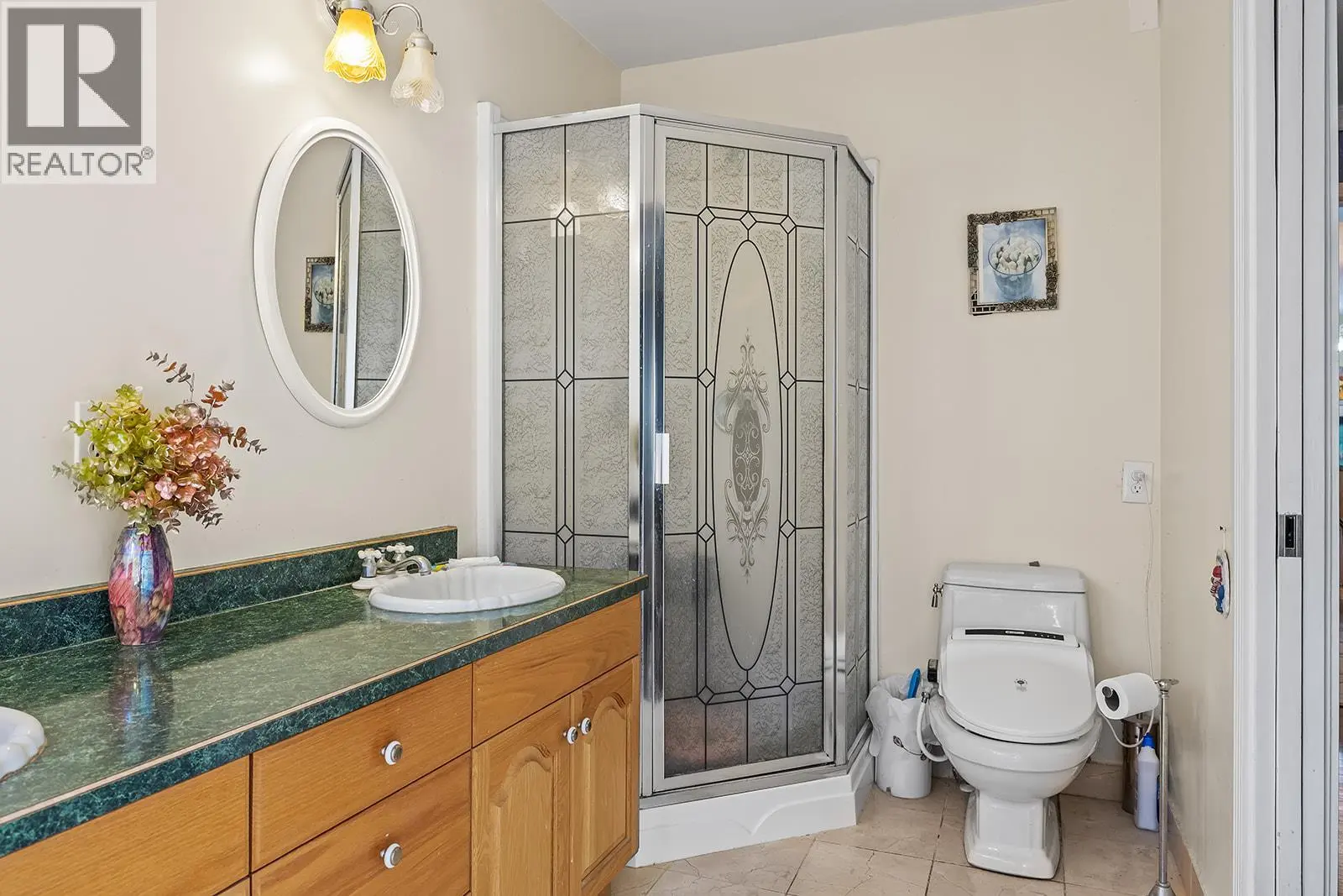 1282 Lakeview Cove Place. West Kelowna, British Columbia