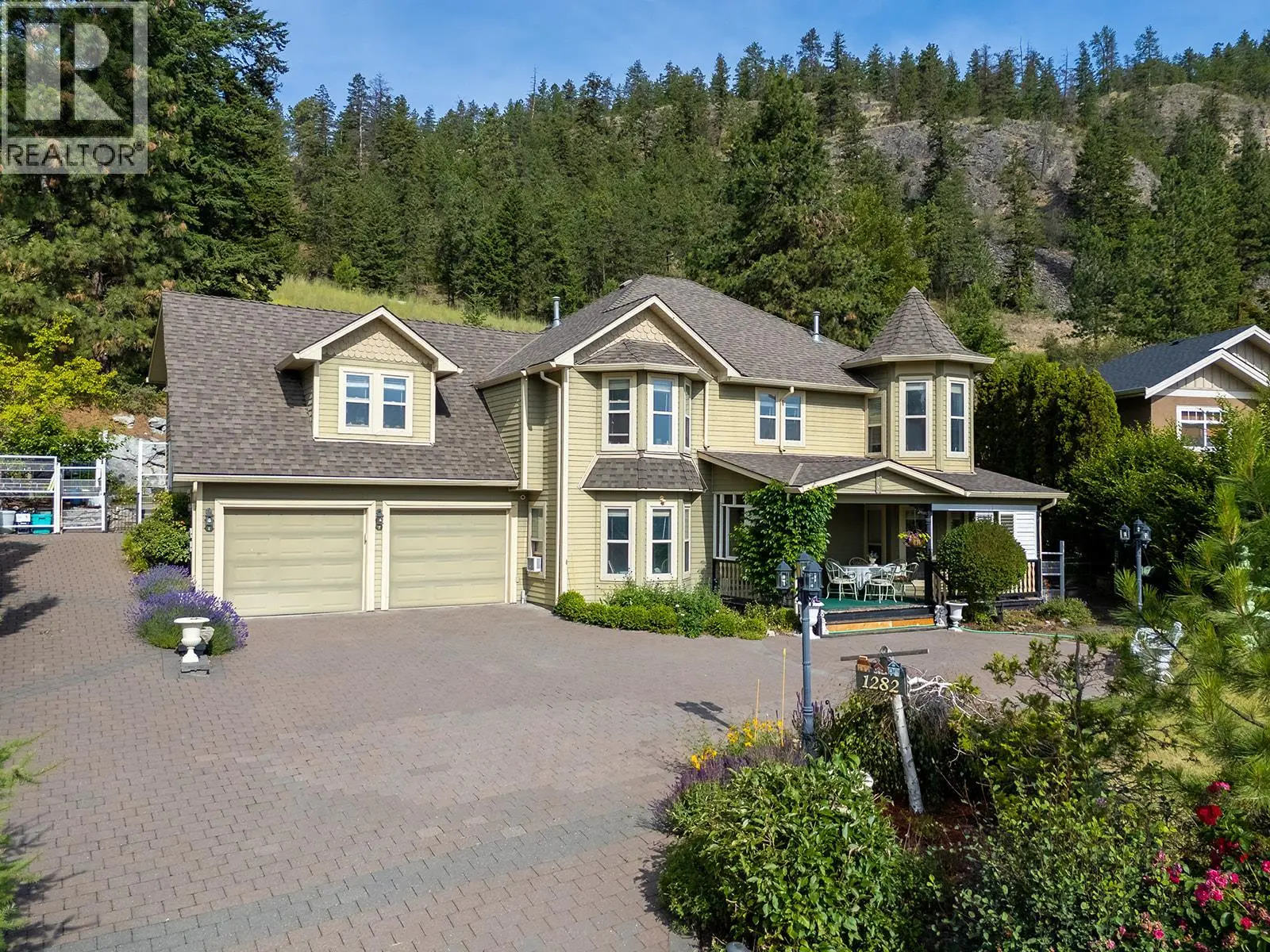 1282 Lakeview Cove Place. West Kelowna, British Columbia