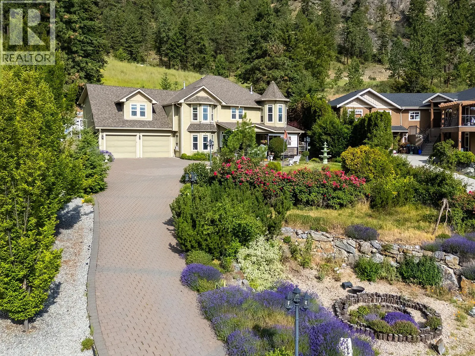 1282 Lakeview Cove Place. West Kelowna, British Columbia