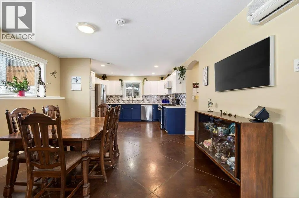 660 20 Street Ne Unit# 1. Salmon Arm, British Columbia