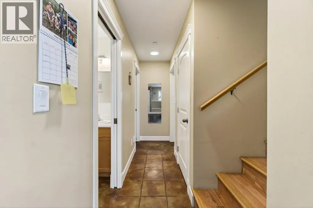 660 20 Street Ne Unit# 1. Salmon Arm, British Columbia