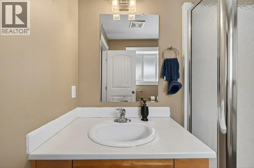 660 20 Street Ne Unit# 1. Salmon Arm, British Columbia
