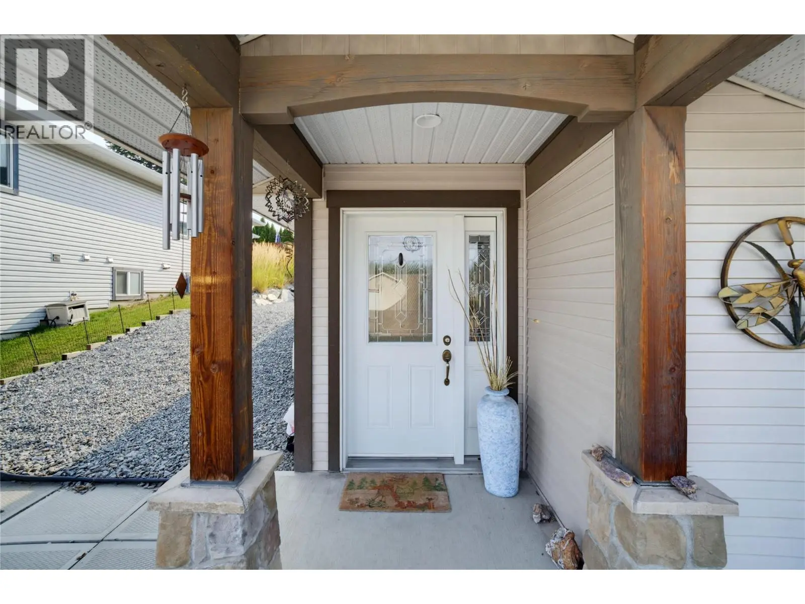 660 20 Street Ne Unit# 1. Salmon Arm, British Columbia