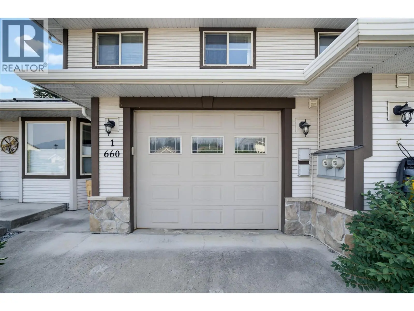 660 20 Street Ne Unit# 1. Salmon Arm, British Columbia