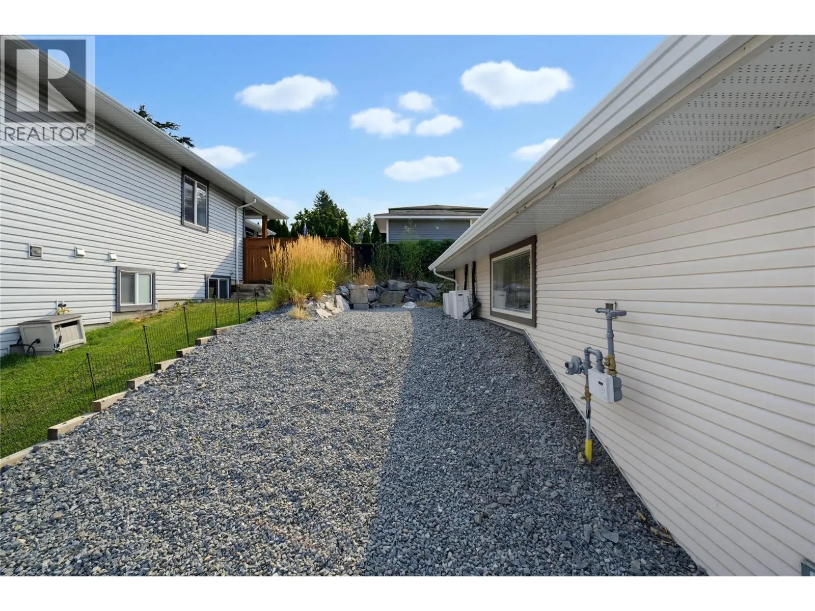 660 20 Street Ne Unit# 1. Salmon Arm, British Columbia