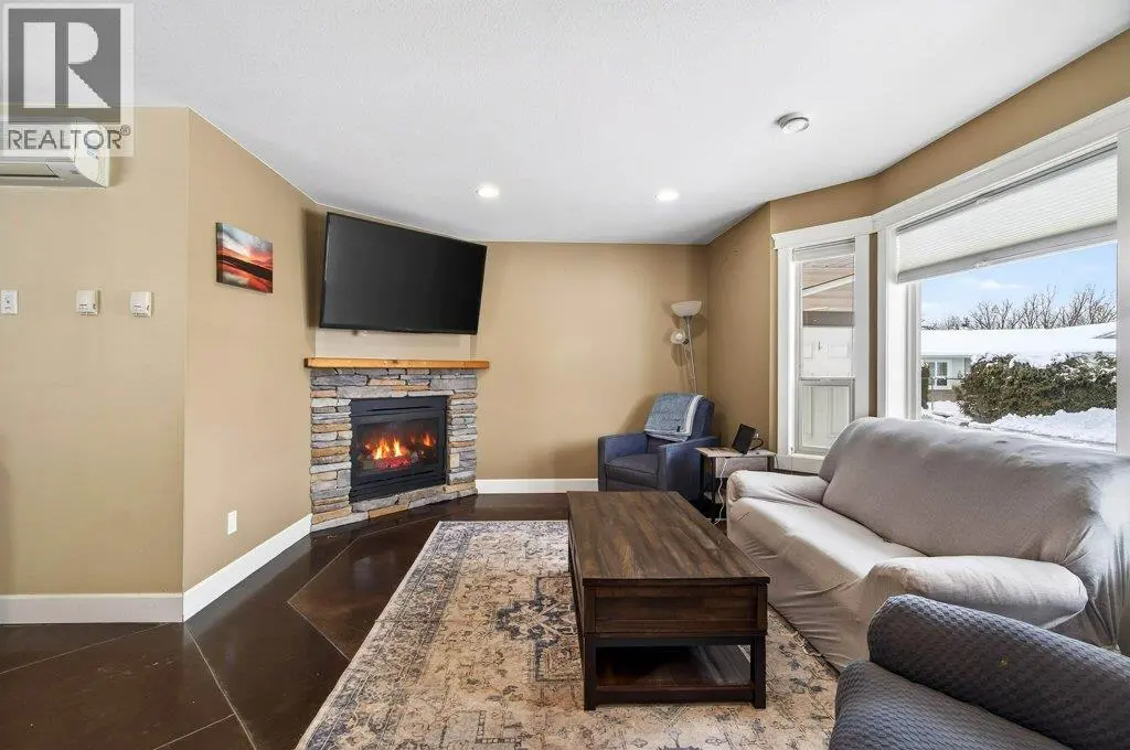 660 20 Street Ne Unit# 1. Salmon Arm, British Columbia