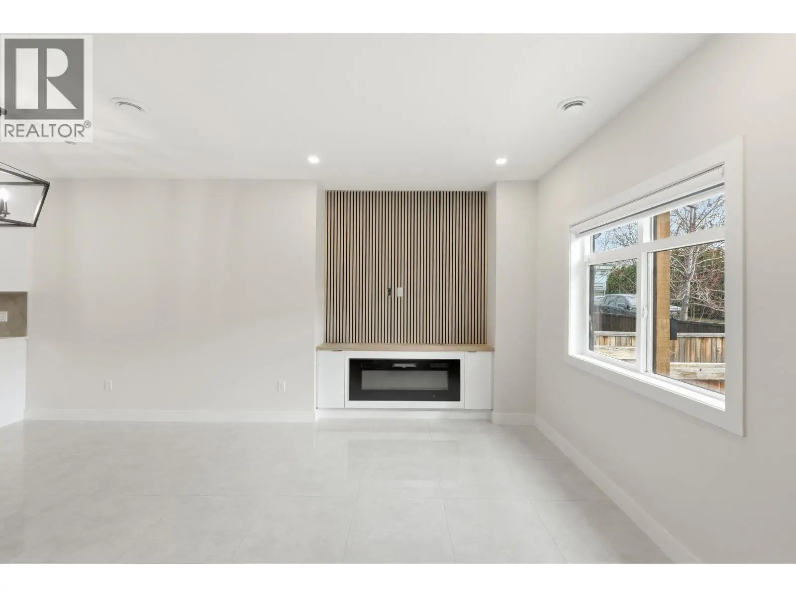 722 Coopland Crescent Unit# 4. Kelowna, British Columbia
