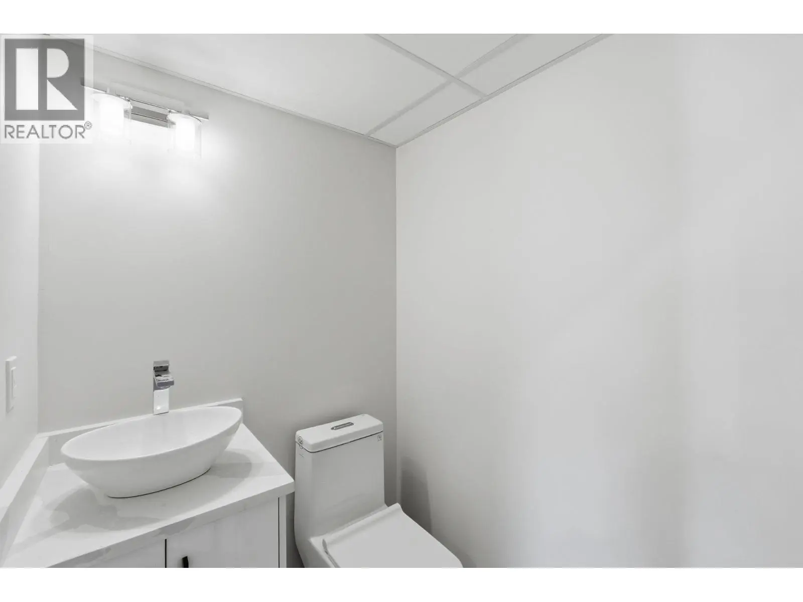722 Coopland Crescent Unit# 4. Kelowna, British Columbia