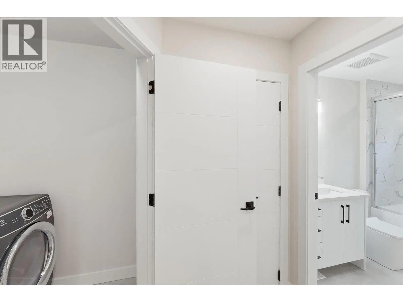 722 Coopland Crescent Unit# 4. Kelowna, British Columbia