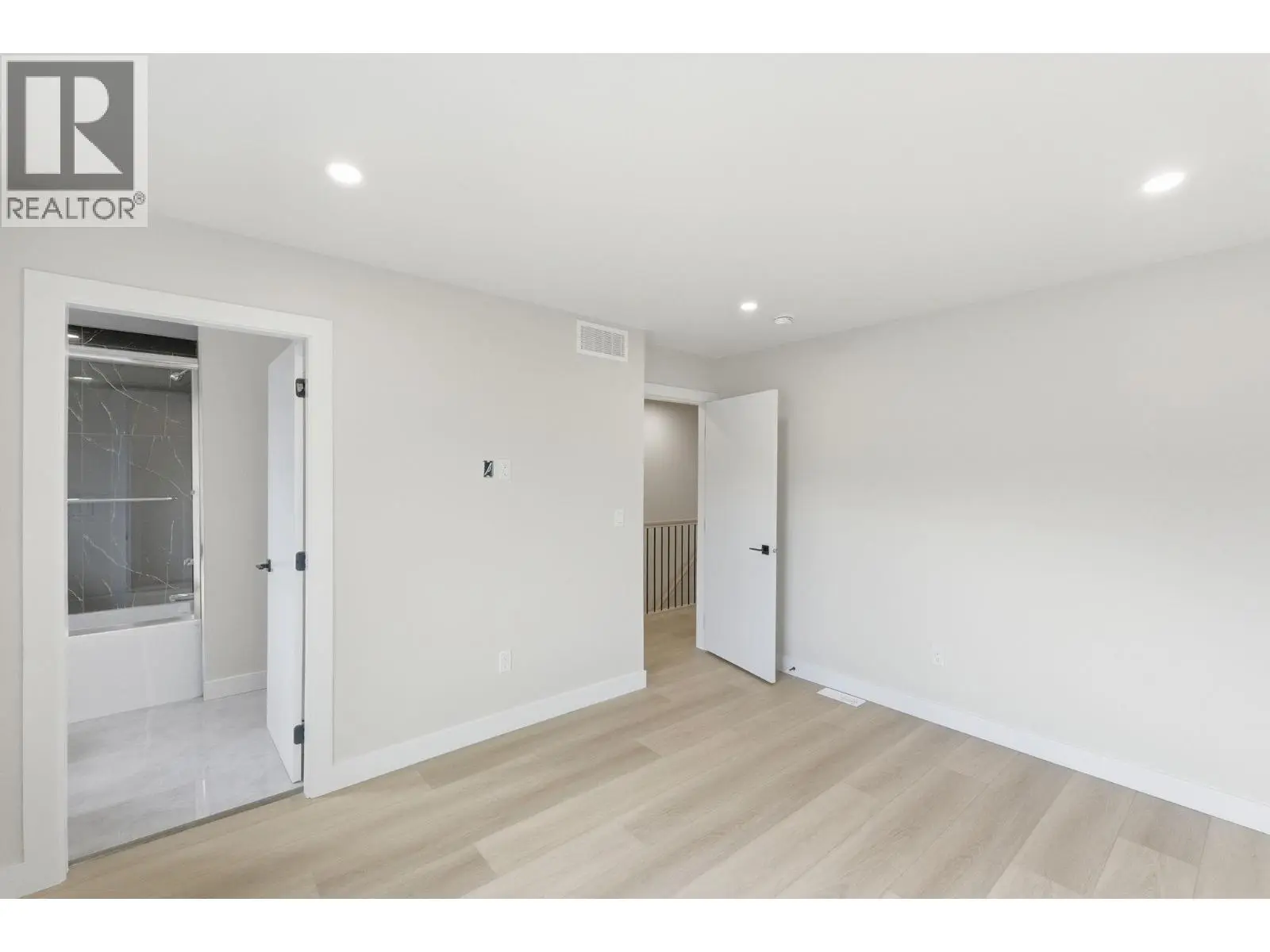 722 Coopland Crescent Unit# 4. Kelowna, British Columbia