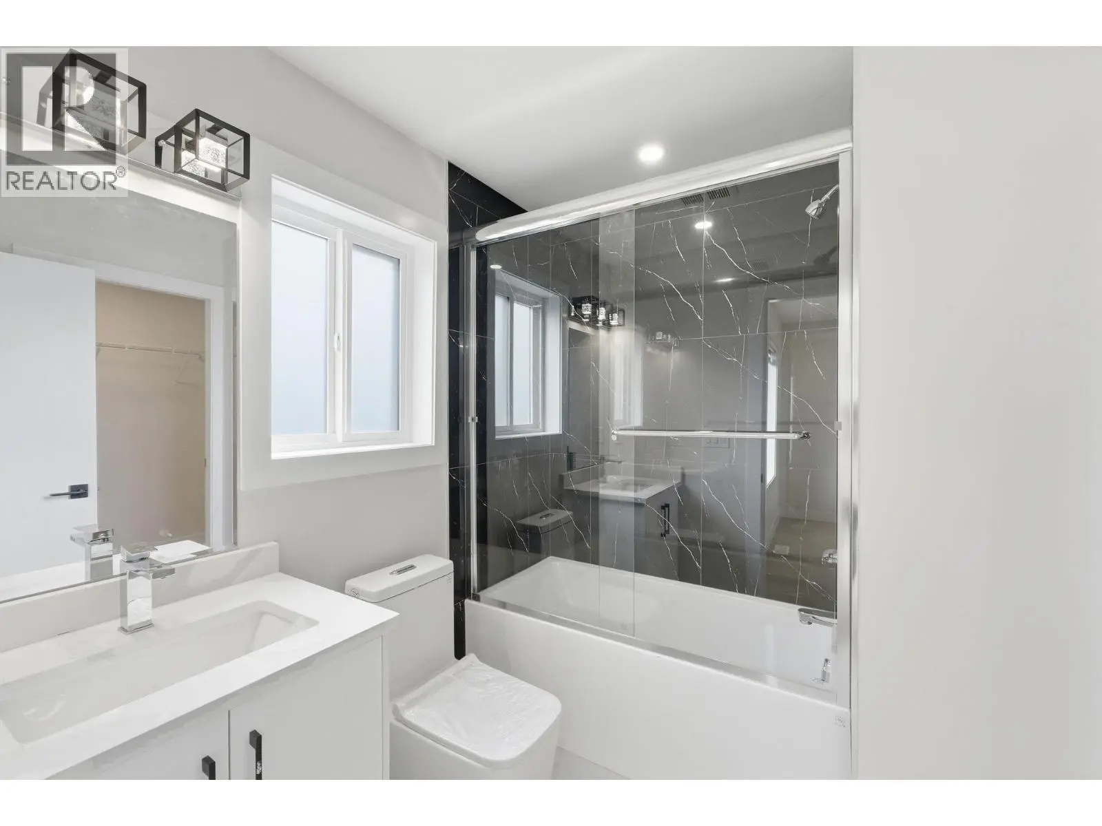 722 Coopland Crescent Unit# 4. Kelowna, British Columbia