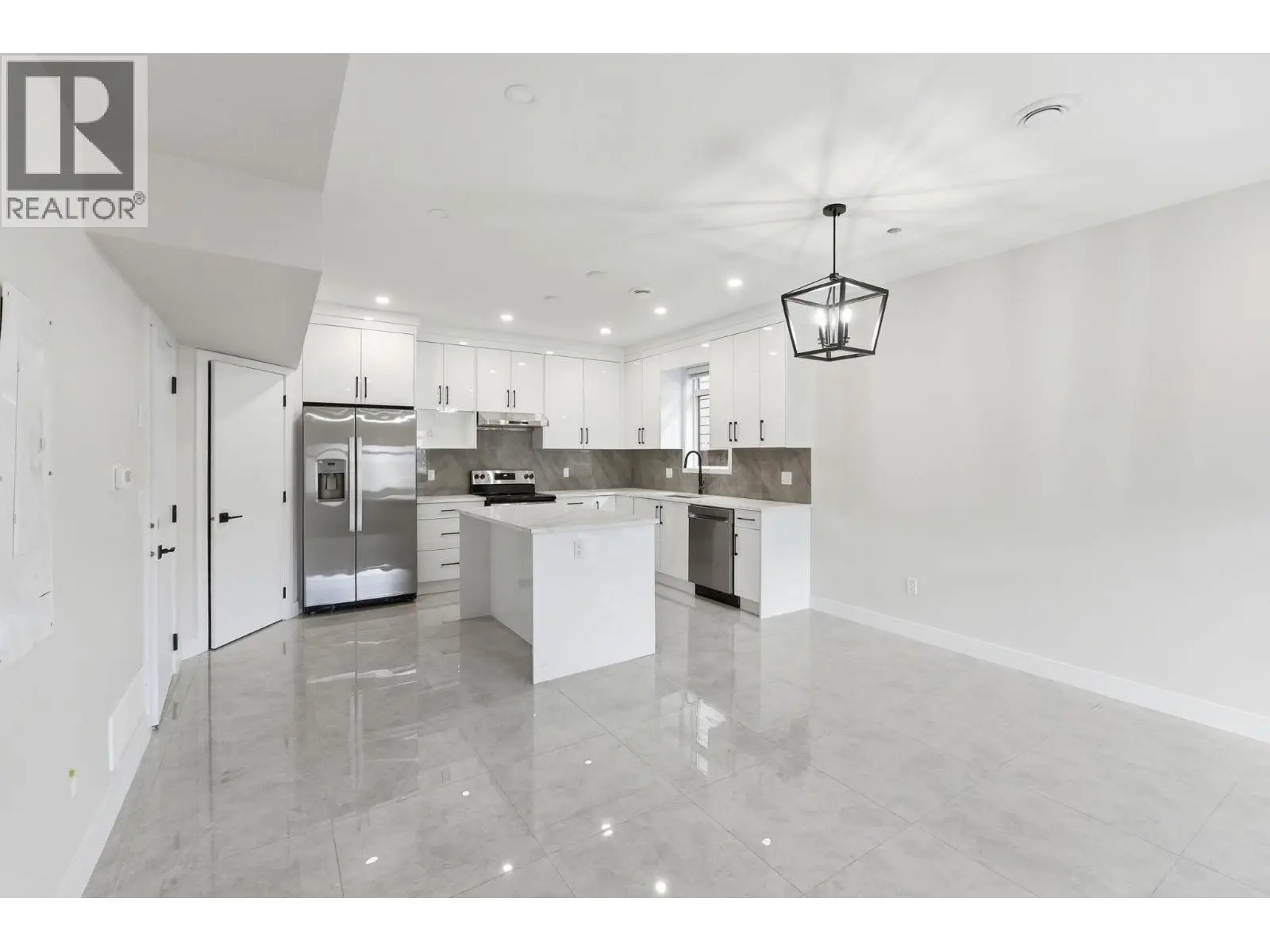 722 Coopland Crescent Unit# 4. Kelowna, British Columbia