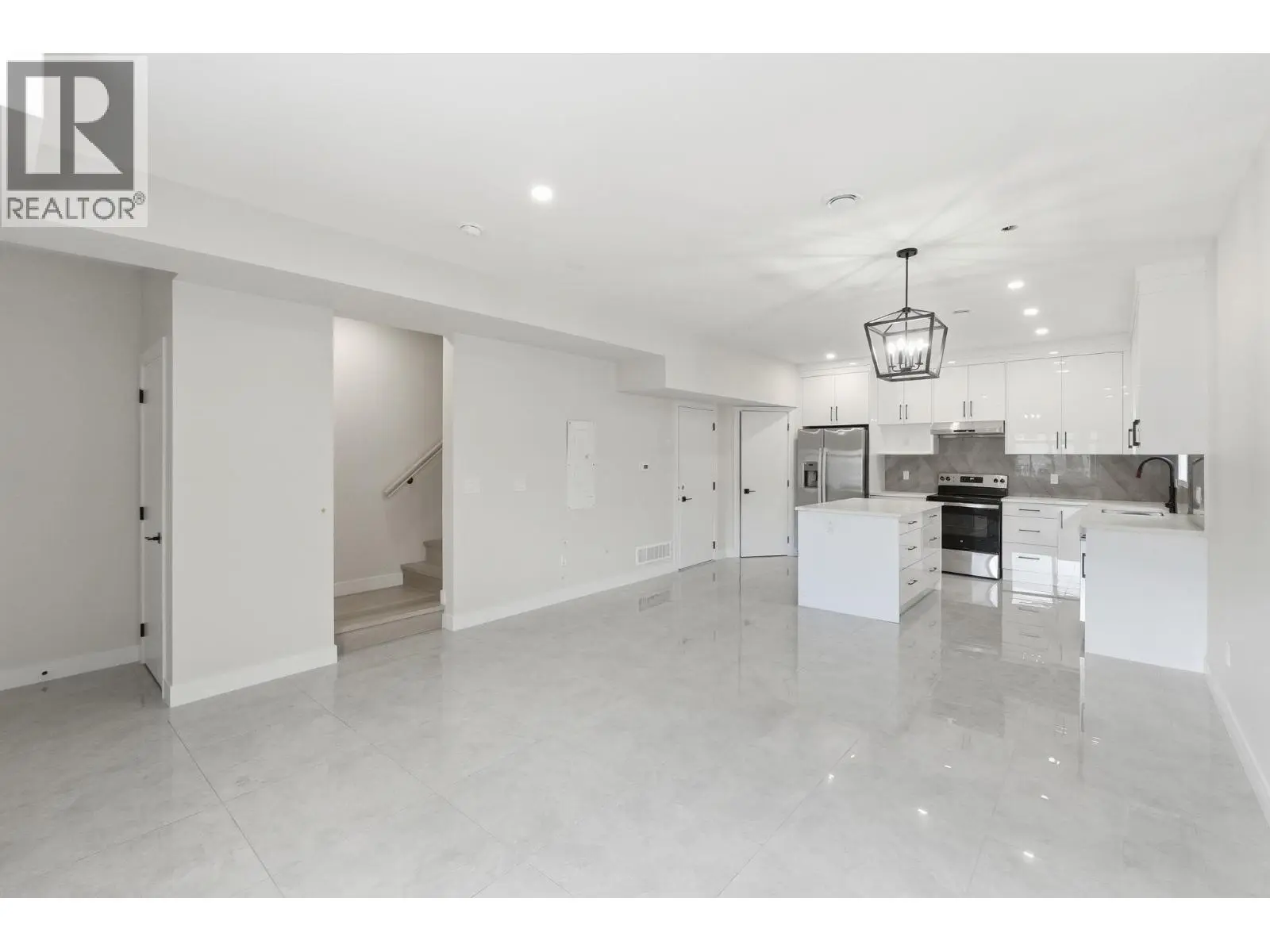 722 Coopland Crescent Unit# 4. Kelowna, British Columbia