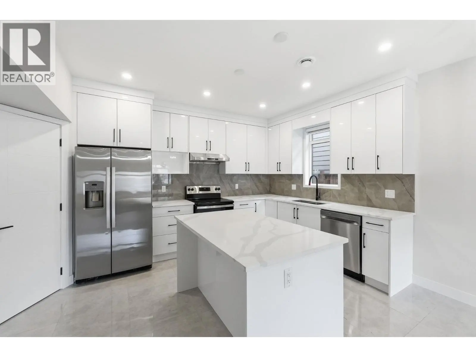 722 Coopland Crescent Unit# 4. Kelowna, British Columbia