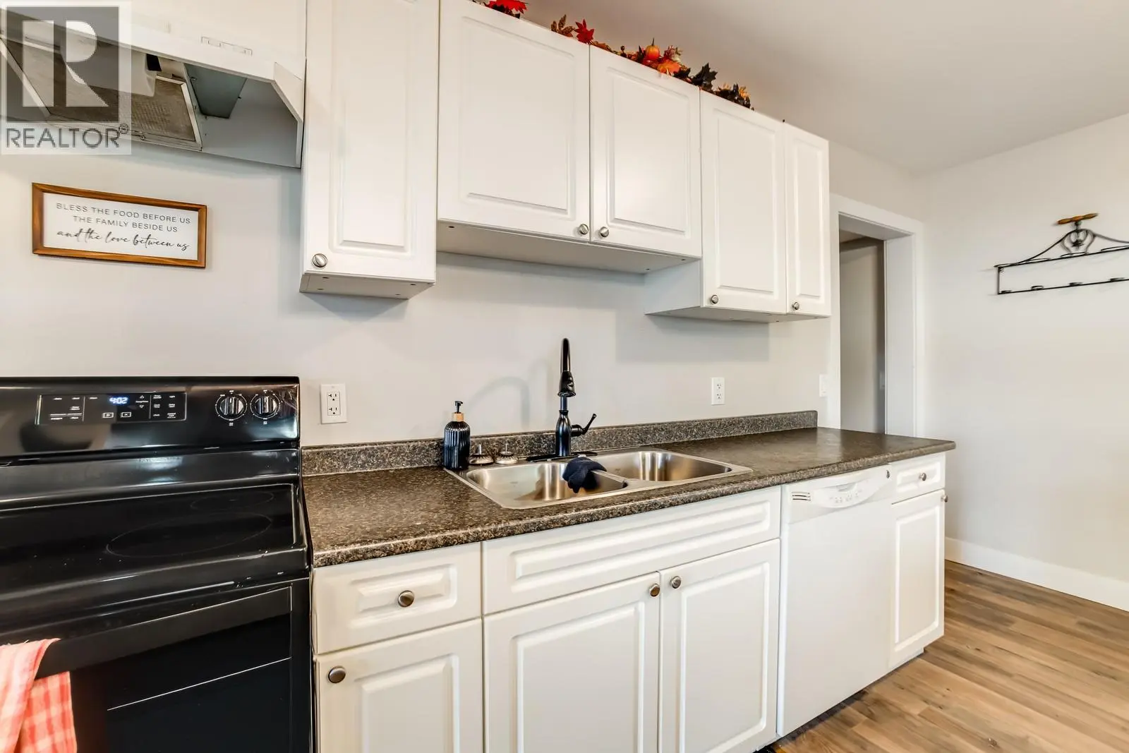 13093 Shoreline Drive. Lake Country, British Columbia