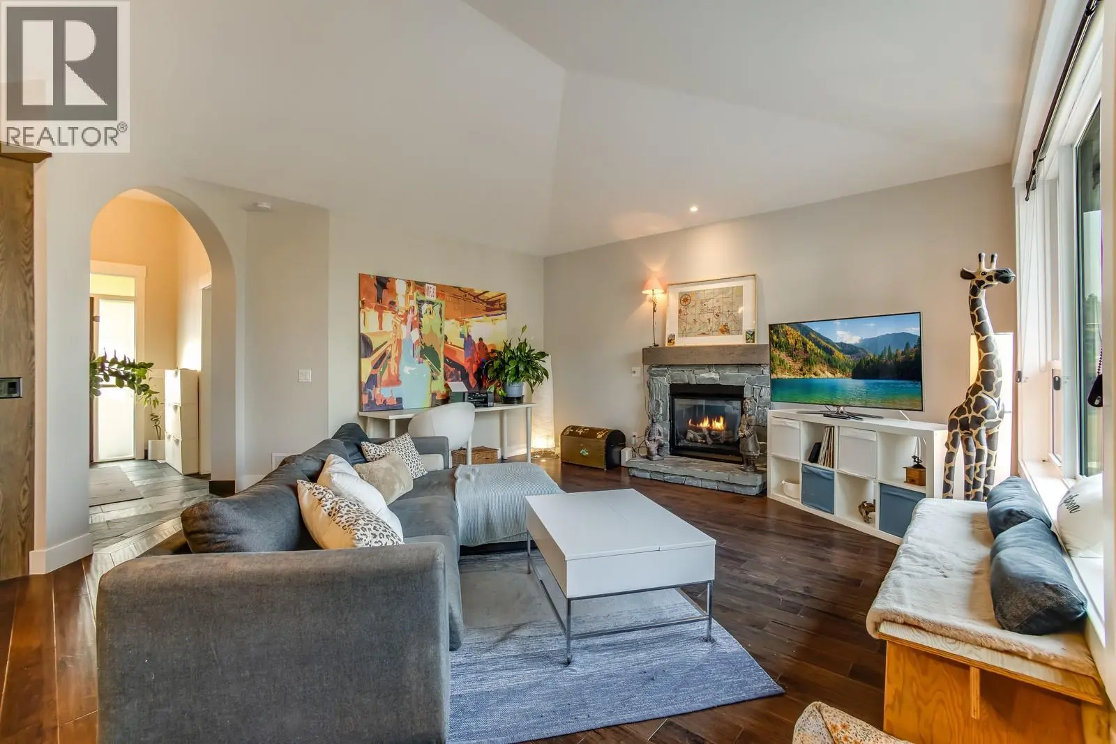 13093 Shoreline Drive. Lake Country, British Columbia