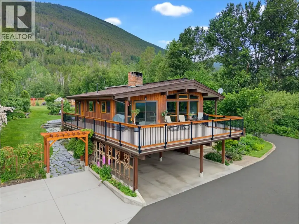 571 60 Street Sw, Salmon Arm