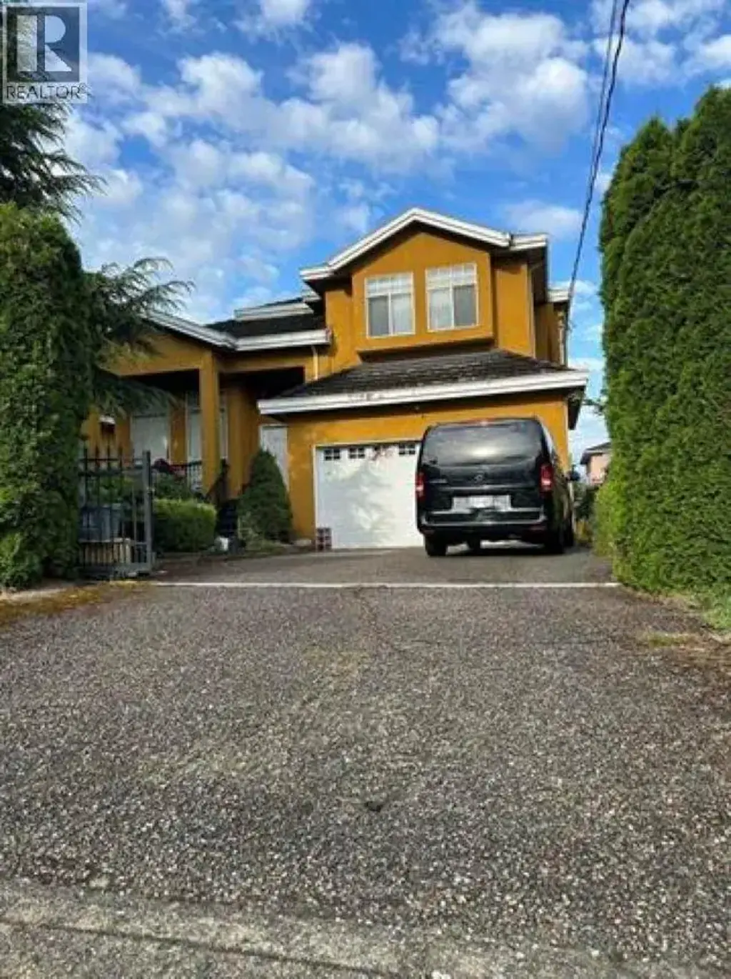 6521 Waltham Avenue, Burnaby