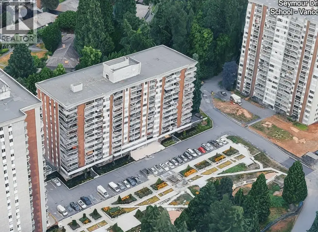 202 2012 Fullerton Avenue, North Vancouver