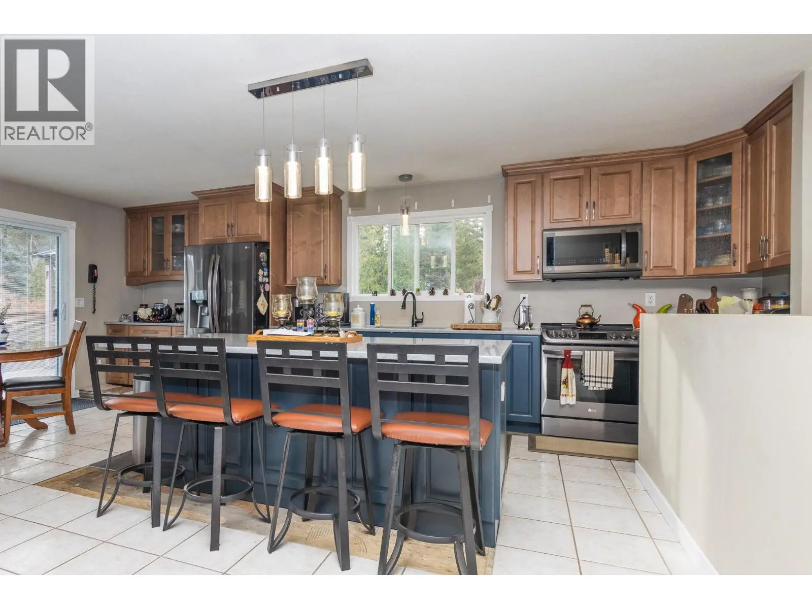 5487 Prosh Frontage Road. Malakwa, British Columbia