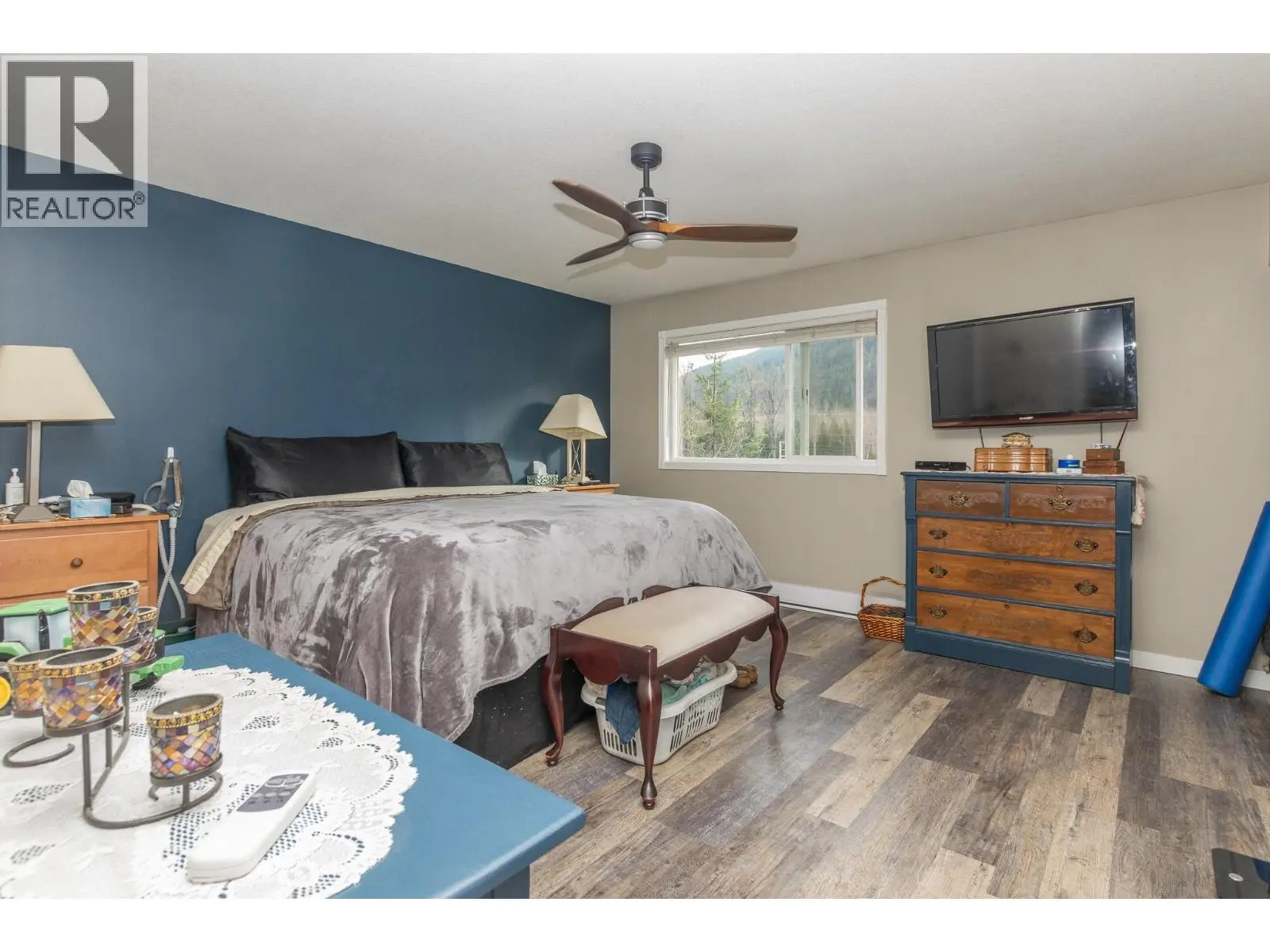 5487 Prosh Frontage Road. Malakwa, British Columbia