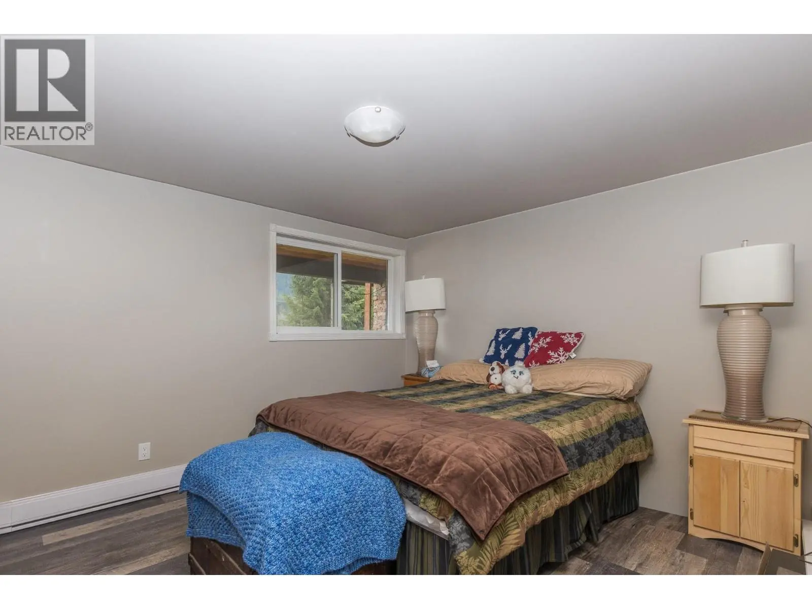 5487 Prosh Frontage Road. Malakwa, British Columbia
