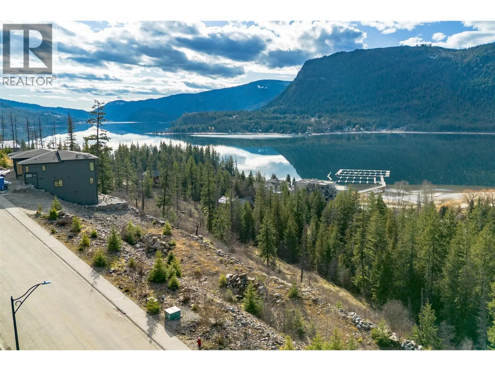 Photo of Listing #10376942