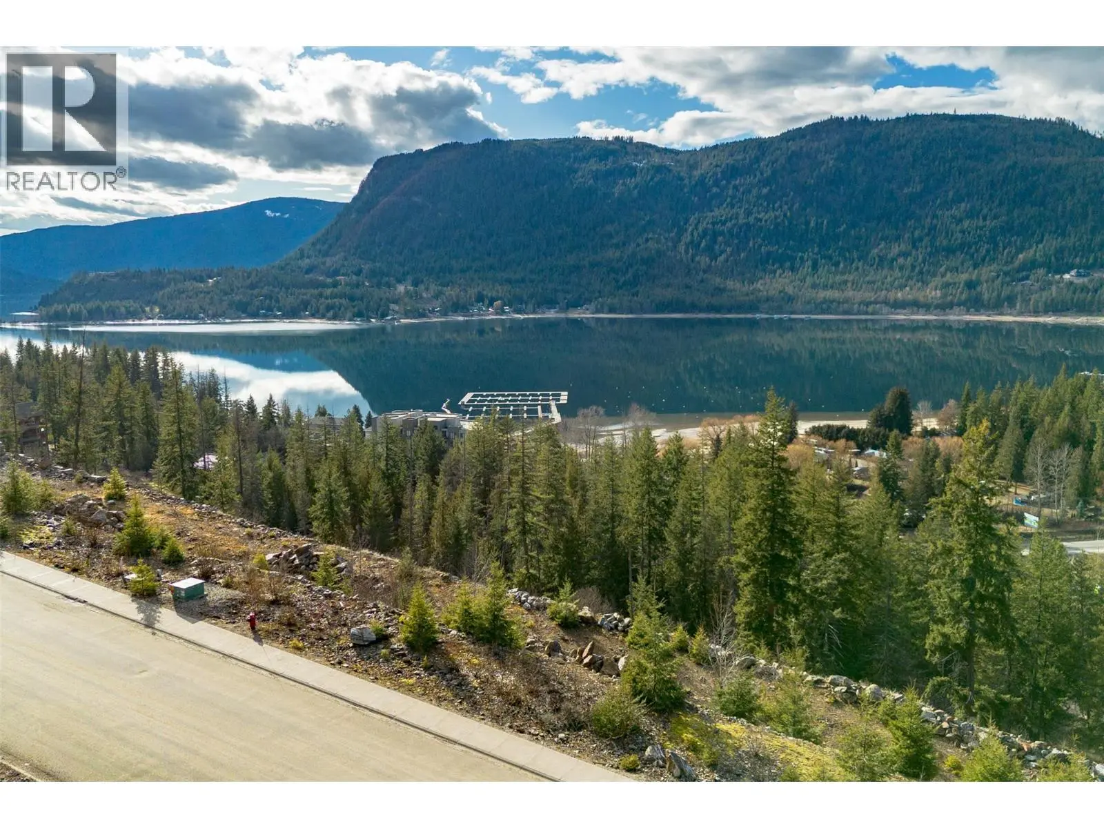 283 Bayview Drive. Sicamous, British Columbia