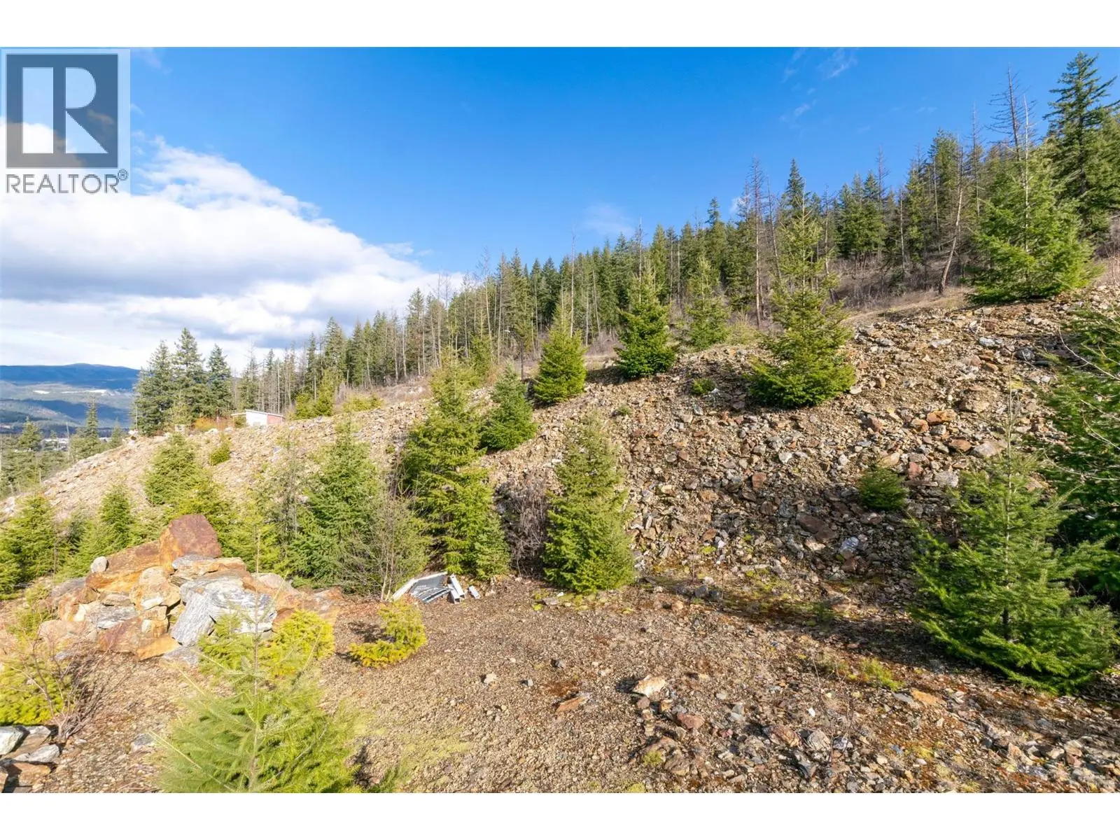 242 Stoneridge Drive. Sicamous, British Columbia