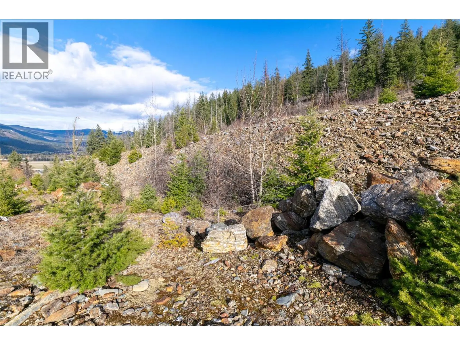 242 Stoneridge Drive. Sicamous, British Columbia