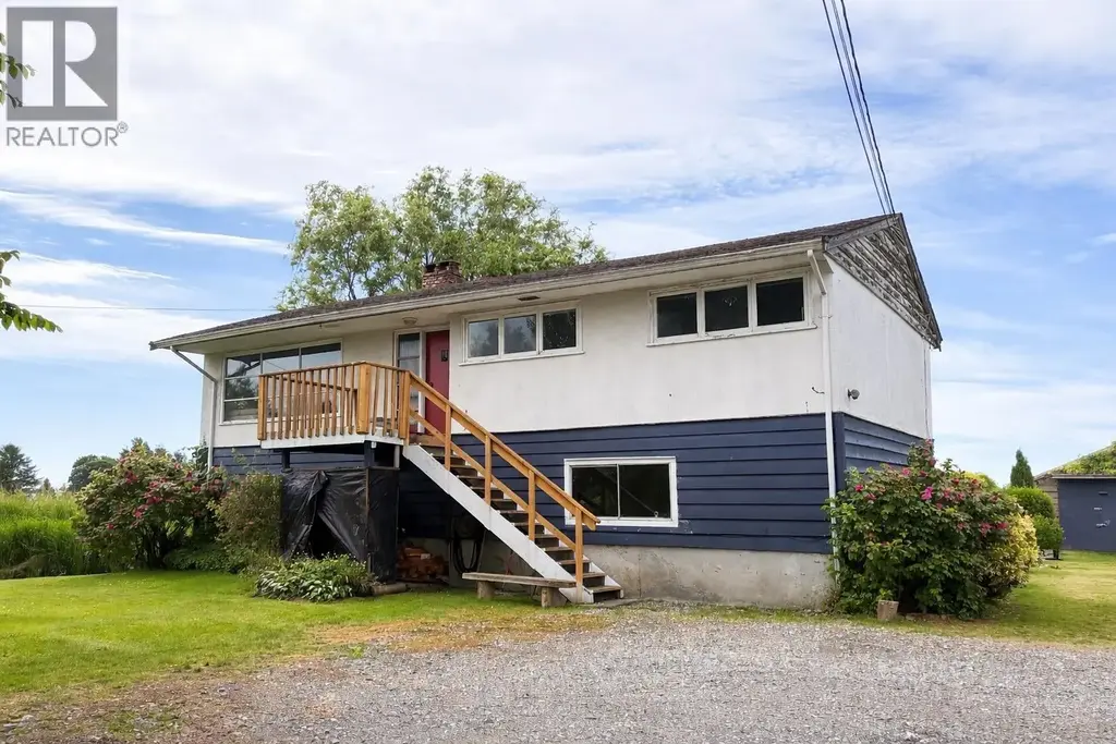 8640 Ladner Trunk Road, Delta