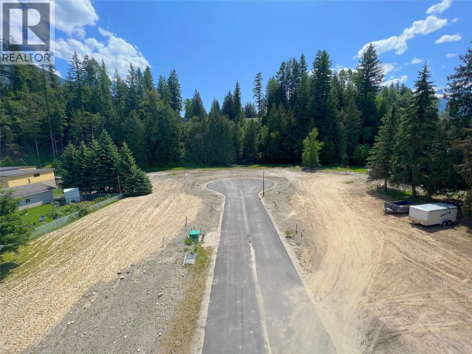 2-1445 Illecillewaet Road Lot# Sl 1. Revelstoke, British Columbia