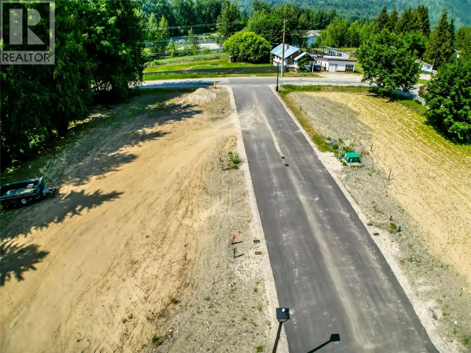 2-1445 Illecillewaet Road Lot# Sl 1. Revelstoke, British Columbia