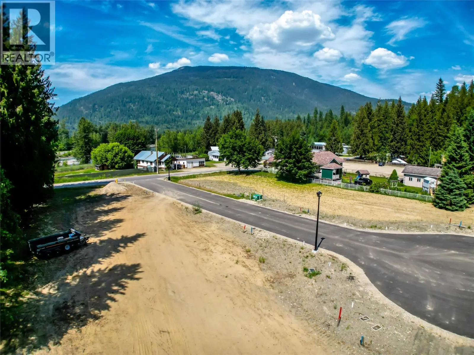 2-1445 Illecillewaet Road Lot# Sl 1. Revelstoke, British Columbia