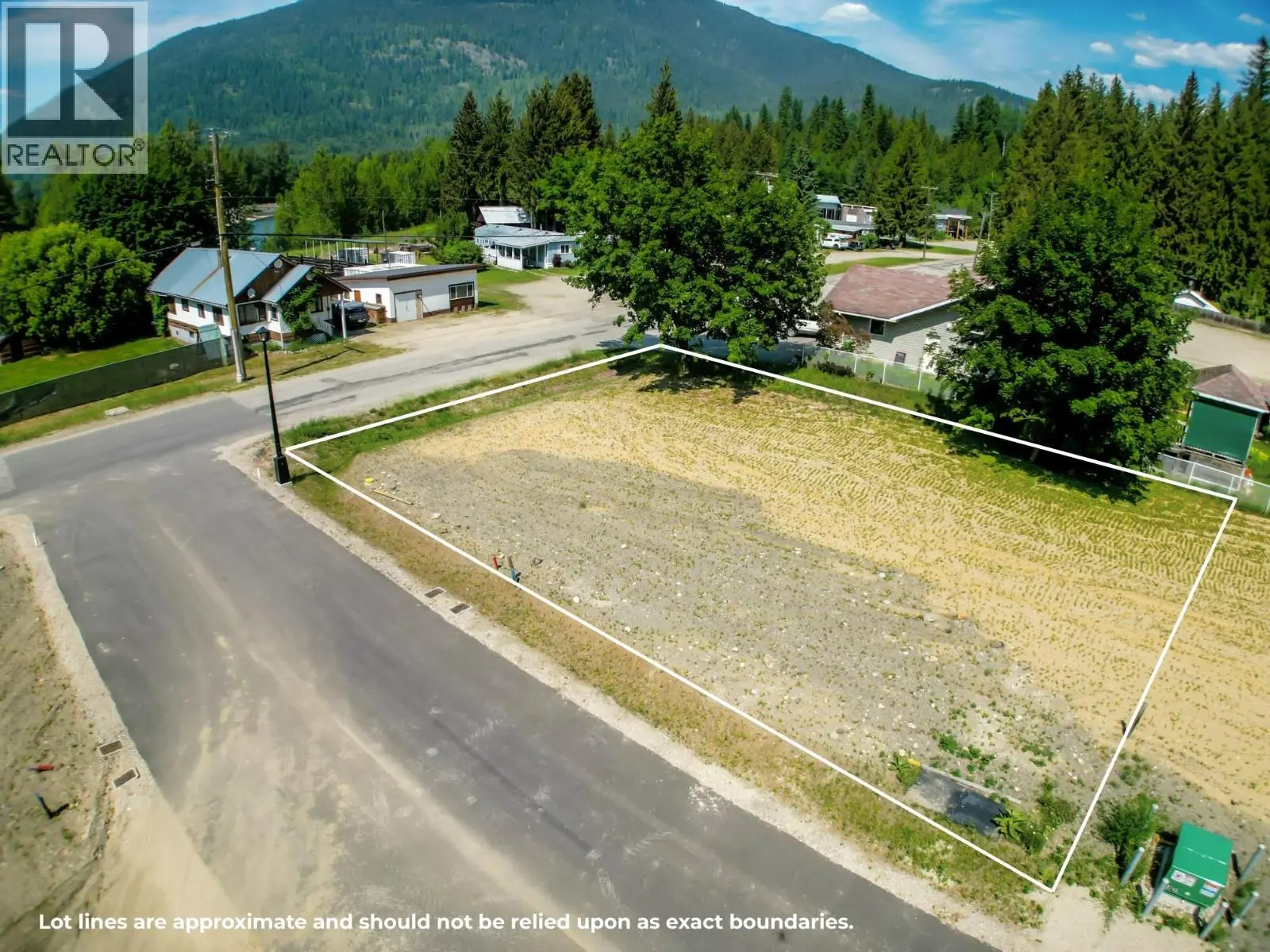 2-1445 Illecillewaet Road Lot# Sl 1. Revelstoke, British Columbia