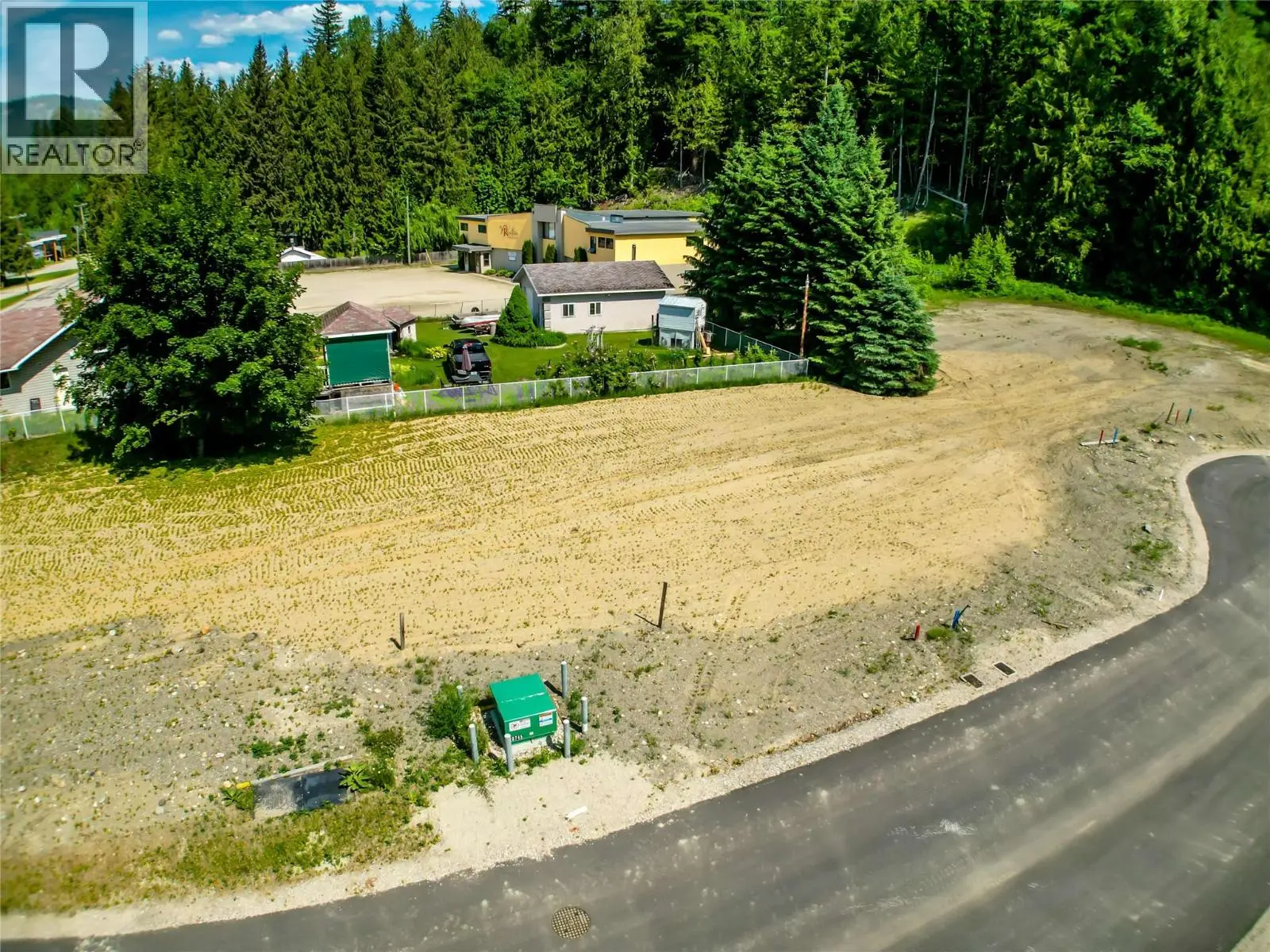 2-1445 Illecillewaet Road Lot# Sl 1. Revelstoke, British Columbia