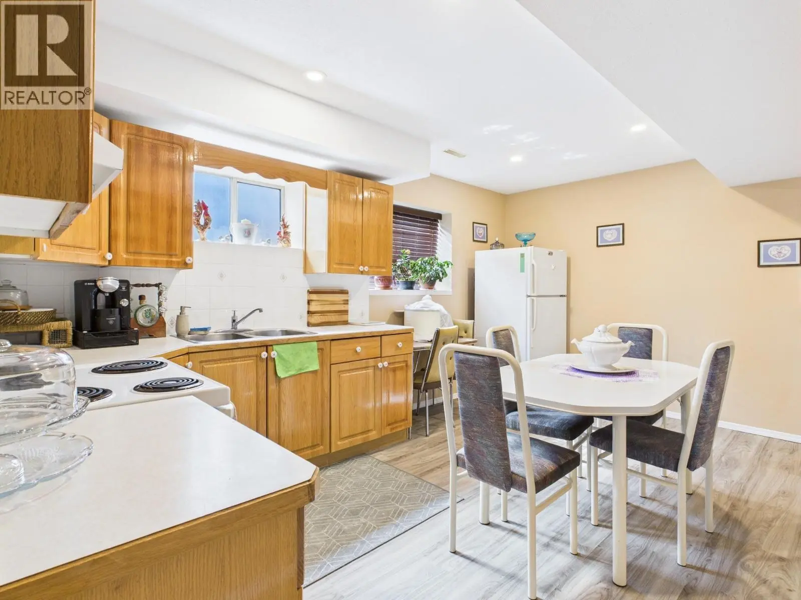 12102 Golf Course Drive. Osoyoos, British Columbia