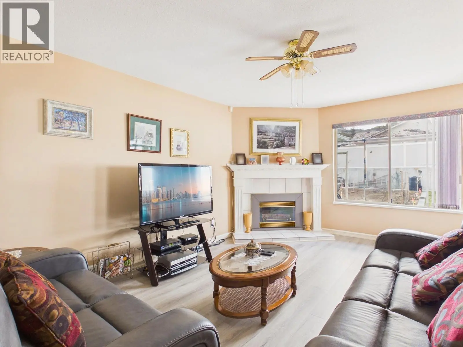 12102 Golf Course Drive. Osoyoos, British Columbia