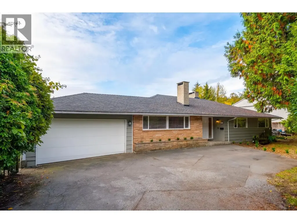 775 Southborough Drive, West Vancouver