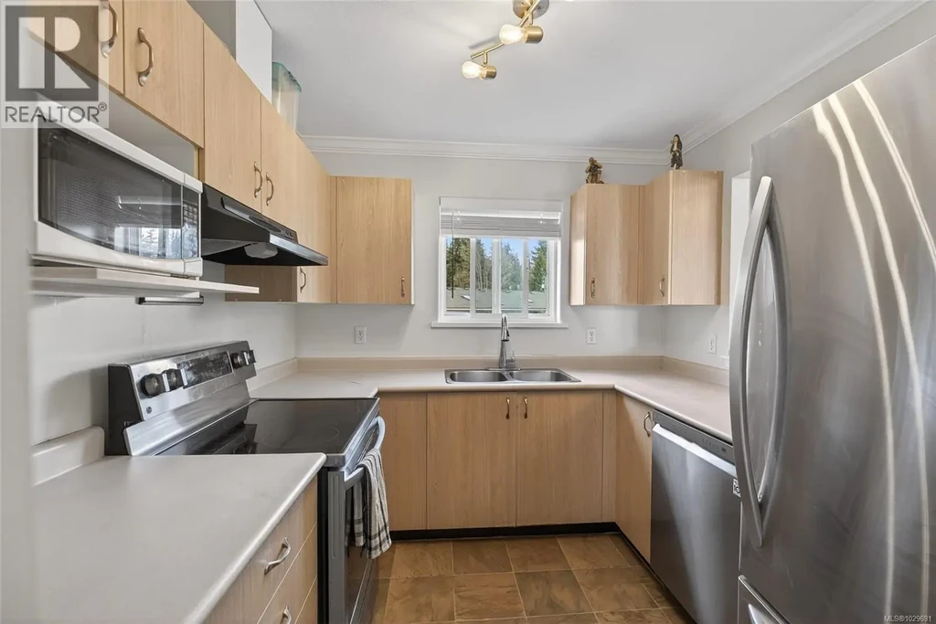 401 840 Braidwood Rd, Courtenay