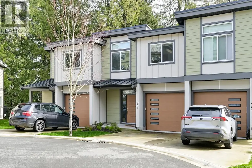 953 Echo Valley Pl, Langford