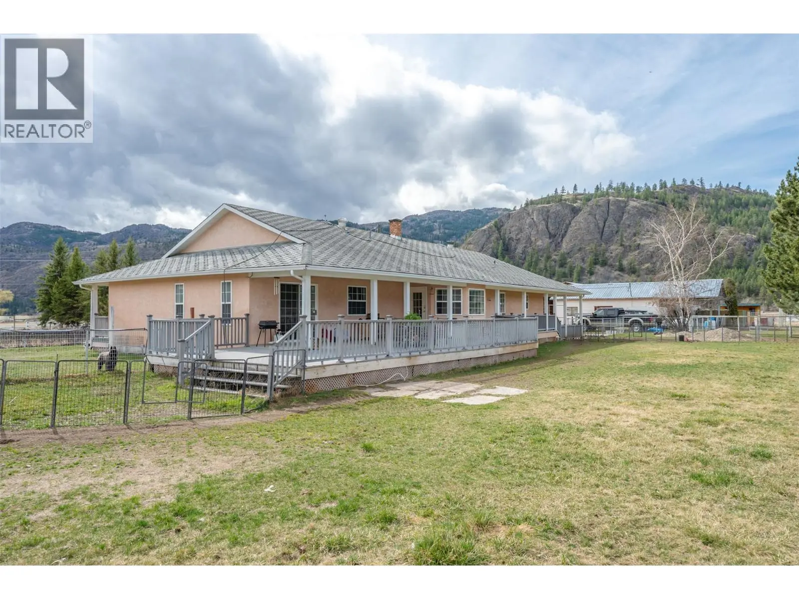 351 Jones Way Road. Oliver, British Columbia