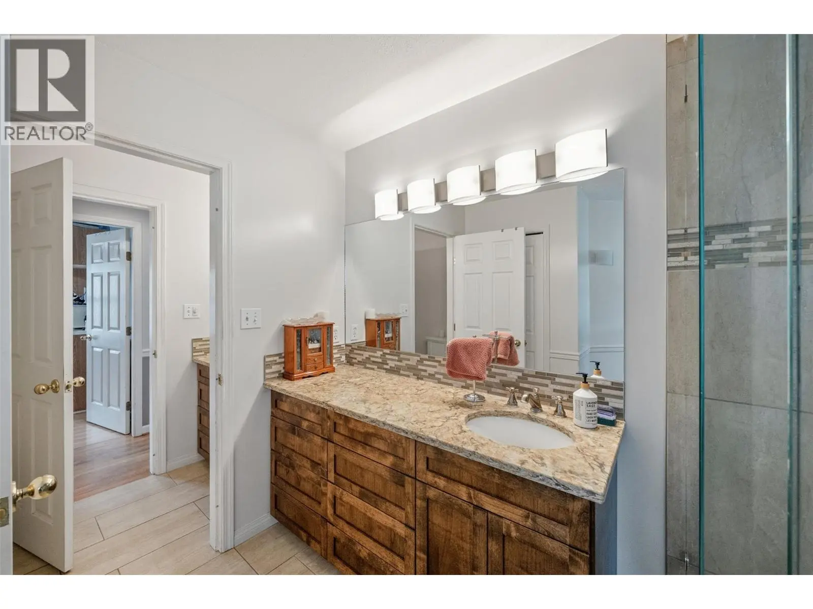 351 Jones Way Road. Oliver, British Columbia