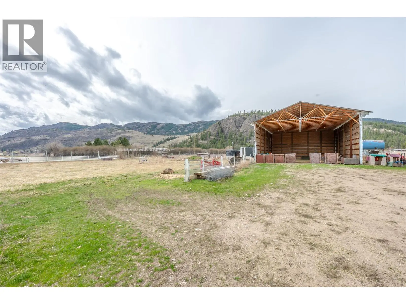 351 Jones Way Road. Oliver, British Columbia
