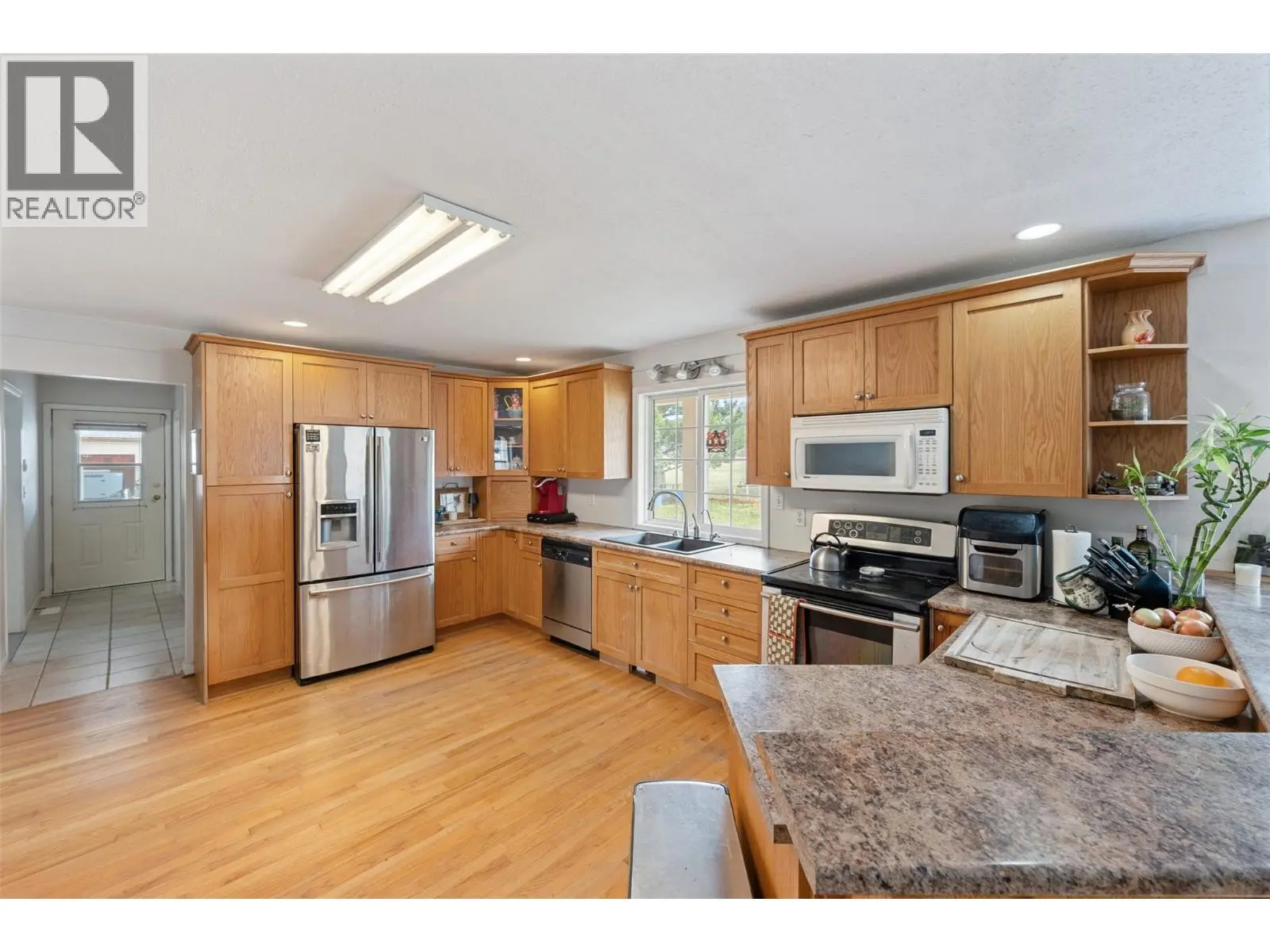 351 Jones Way Road. Oliver, British Columbia