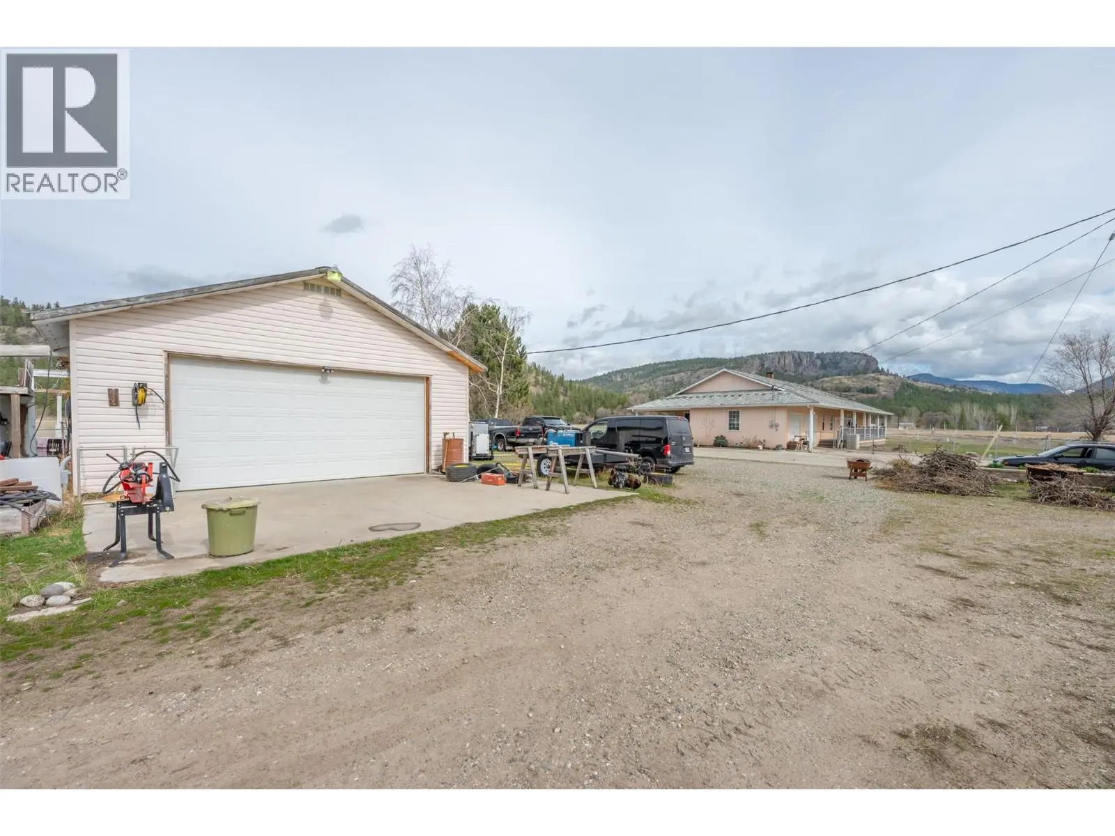 351 Jones Way Road. Oliver, British Columbia