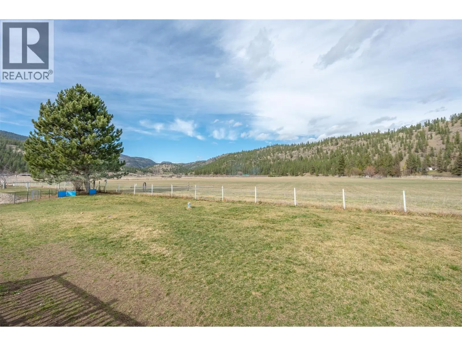 351 Jones Way Road. Oliver, British Columbia