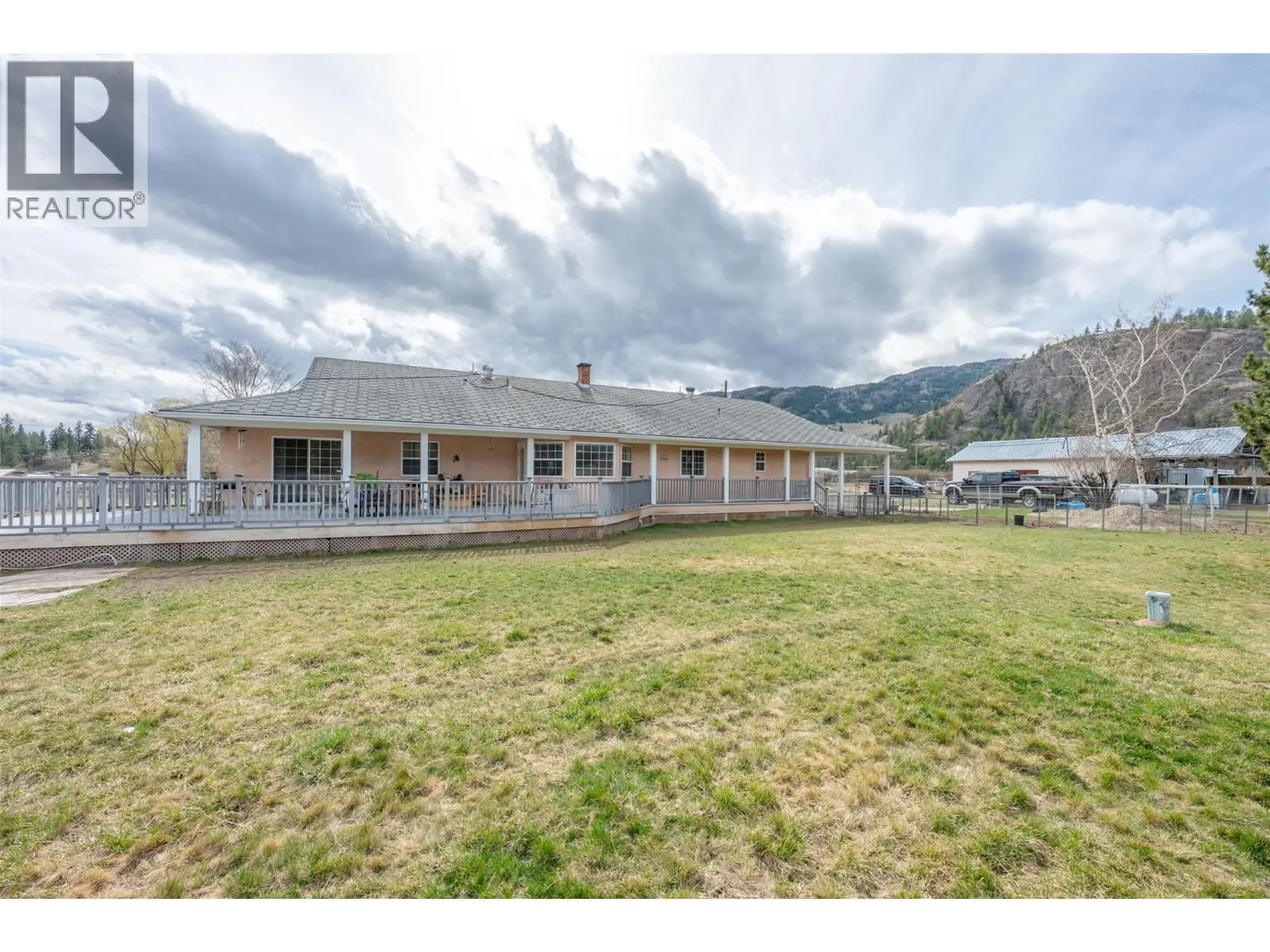 351 Jones Way Road. Oliver, British Columbia